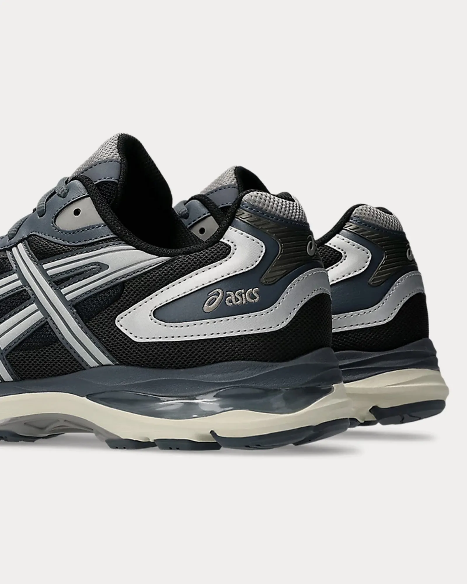 Gel-K1011 Black / Carrier Grey Low Top Sneakers