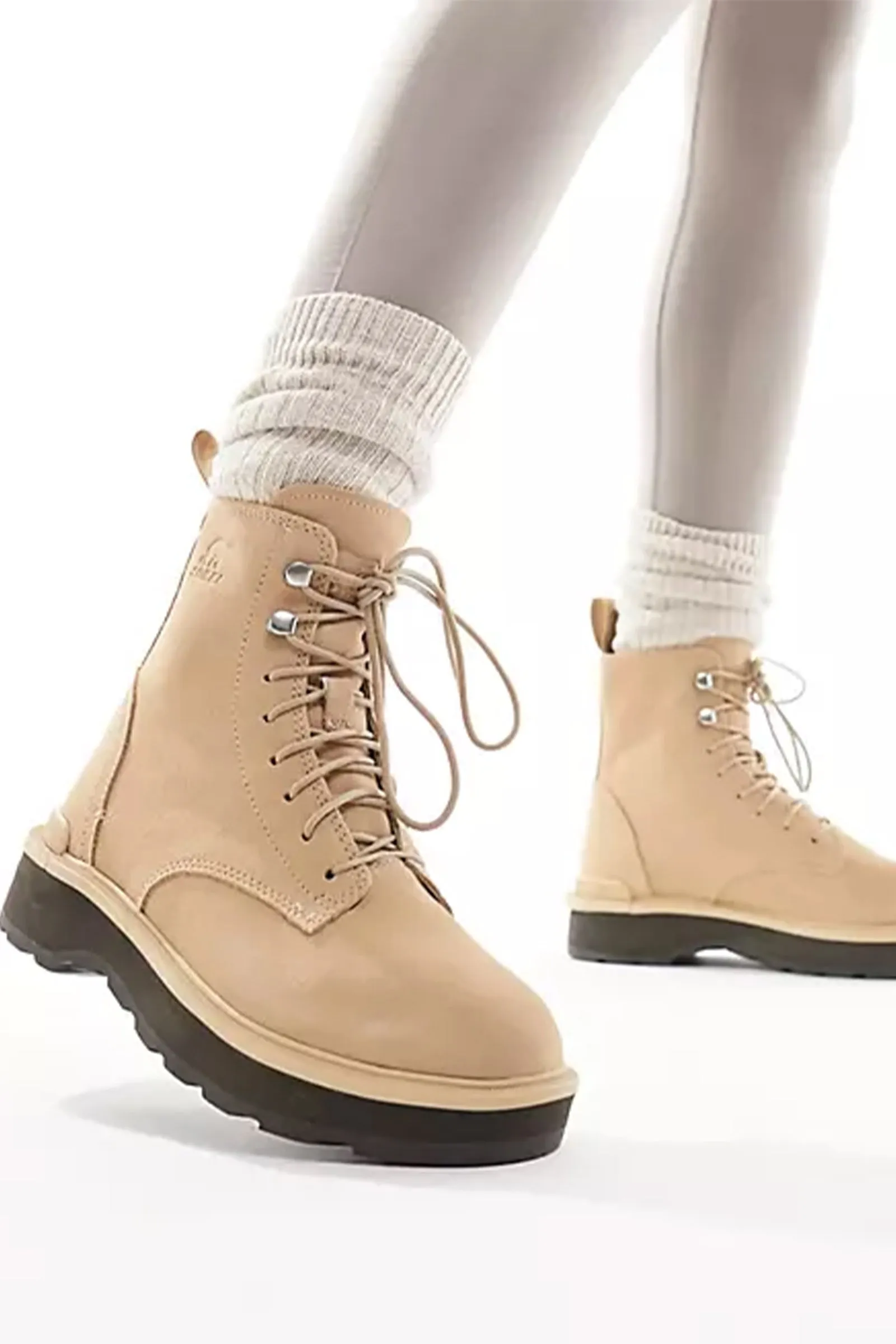 Hi-Line Lace Up Boots In Camel
