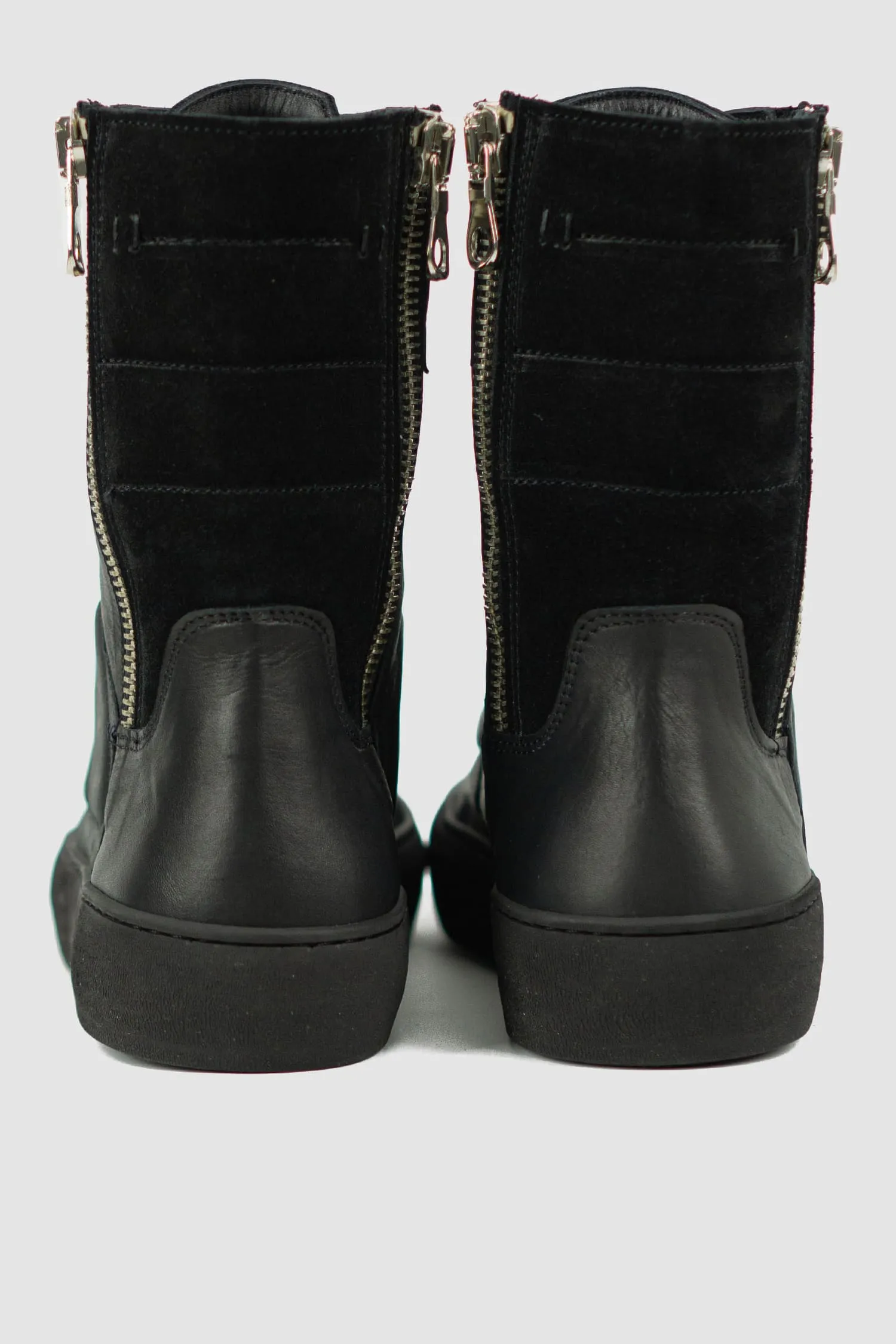 Ivar High Top Laced Sneaker