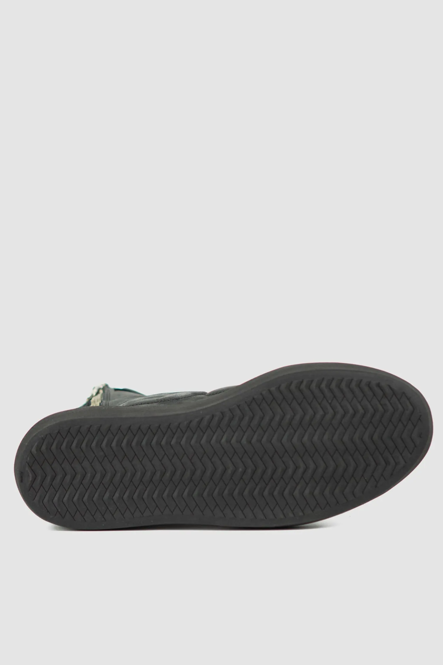 Ivar High Top Laced Sneaker