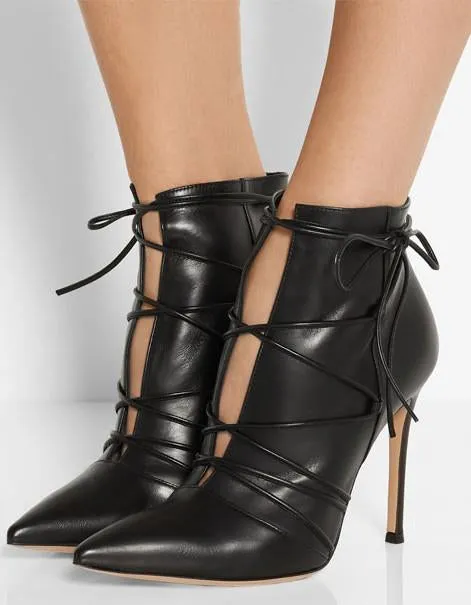Lace-up Leather Ankle Boots in Black