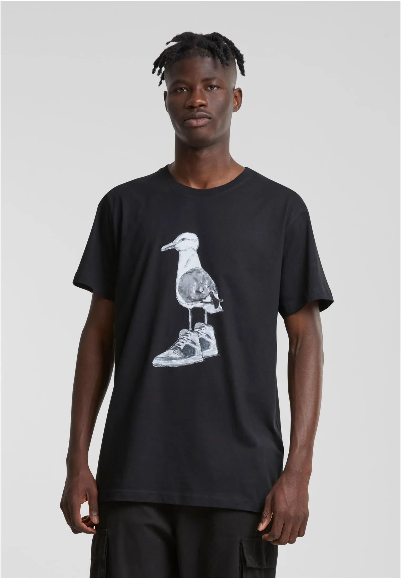 MT Seagull Sneakers Tee