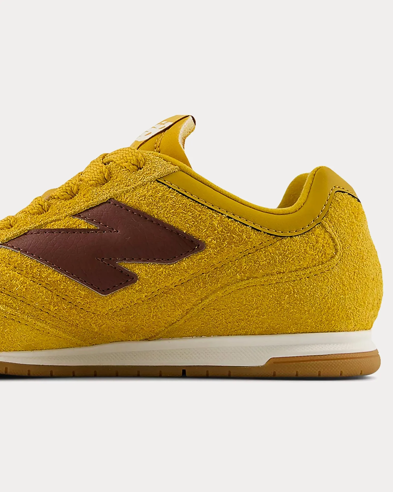 RC42 Butterscotch / Rich Oak Low Top Sneakers