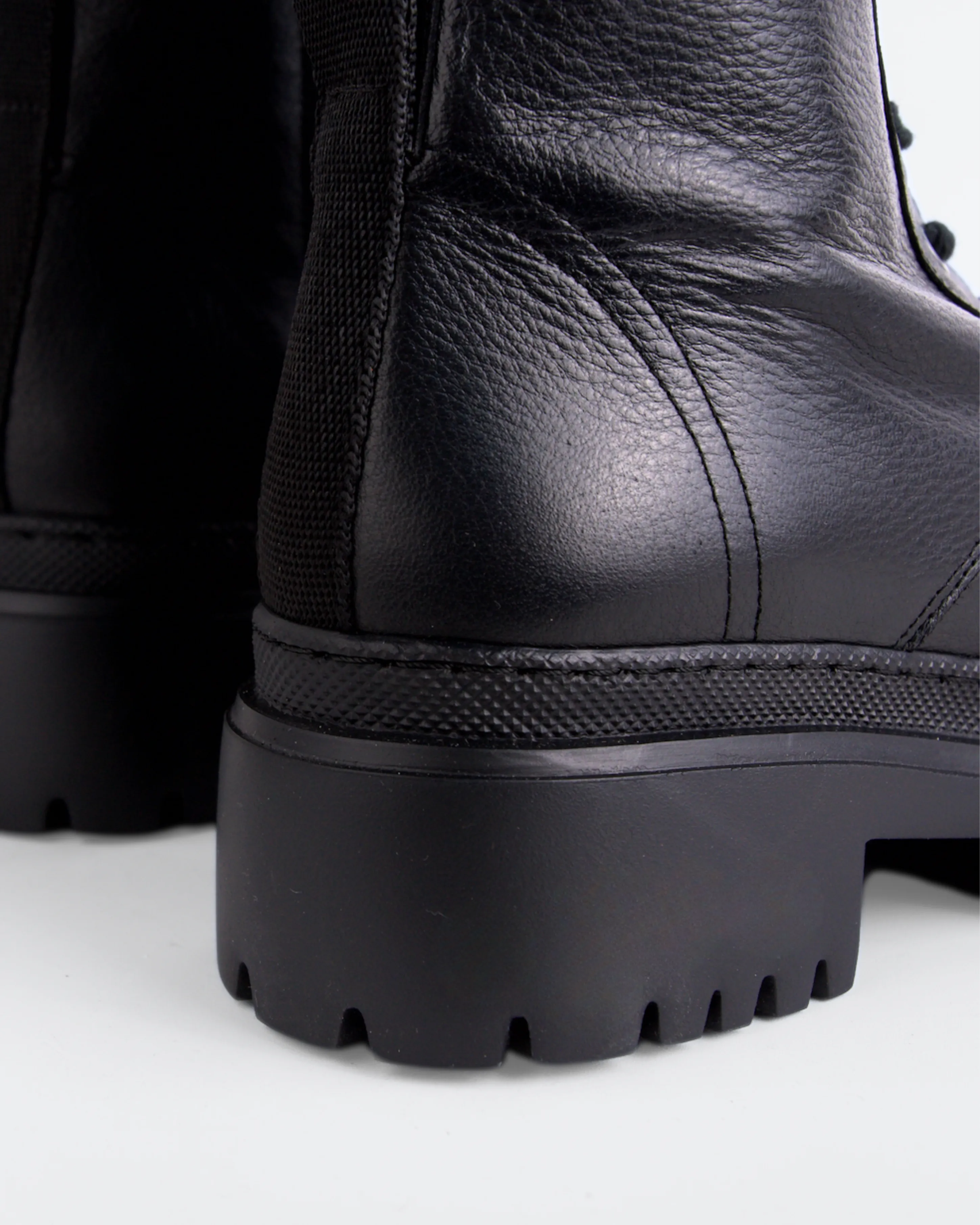Tank Black Leather
