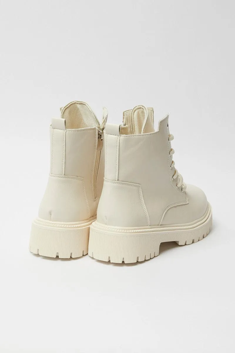 White Boots Chunky Lace up