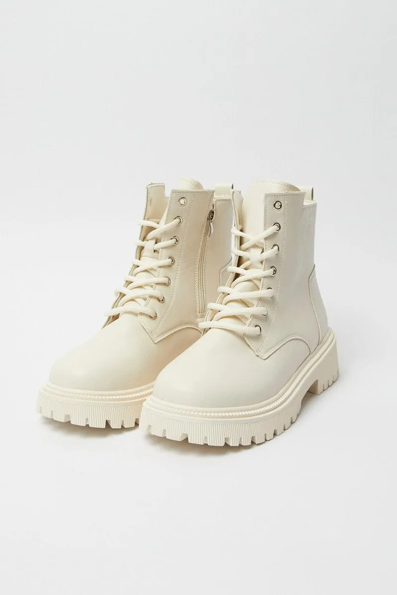 White Boots Chunky Lace up